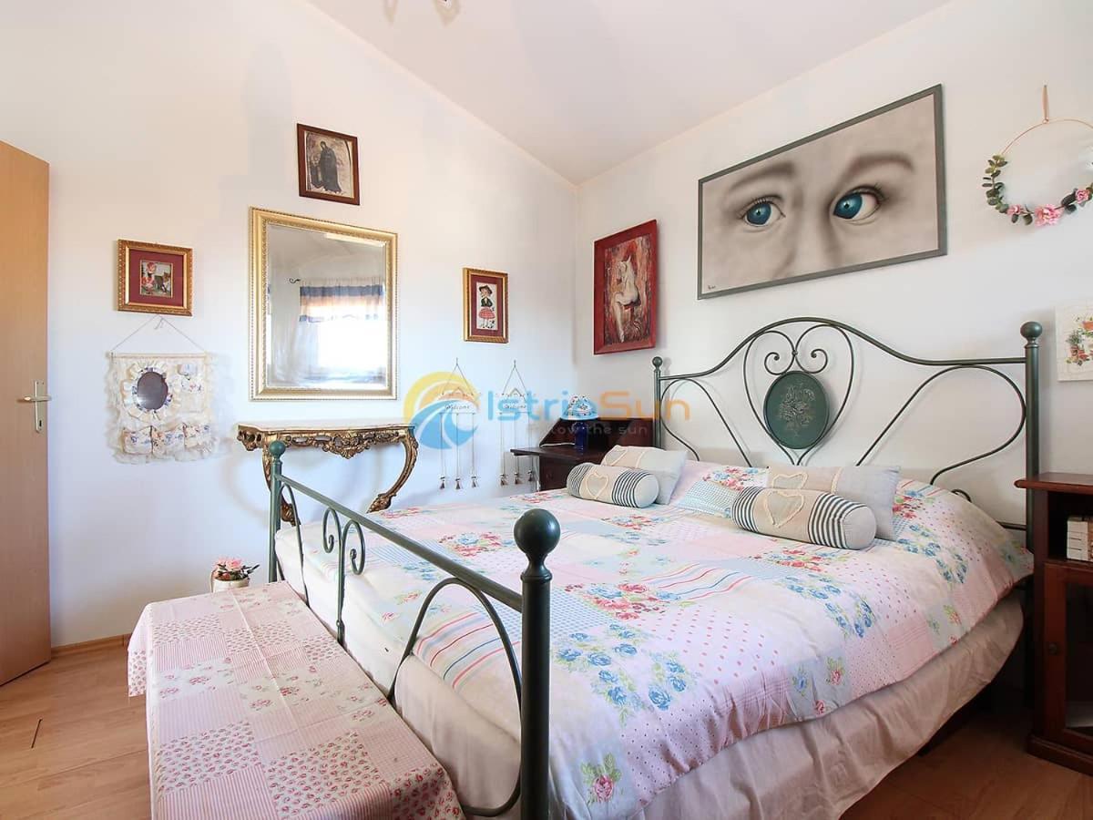 Ližnjan Apartments Bardak מראה חיצוני תמונה