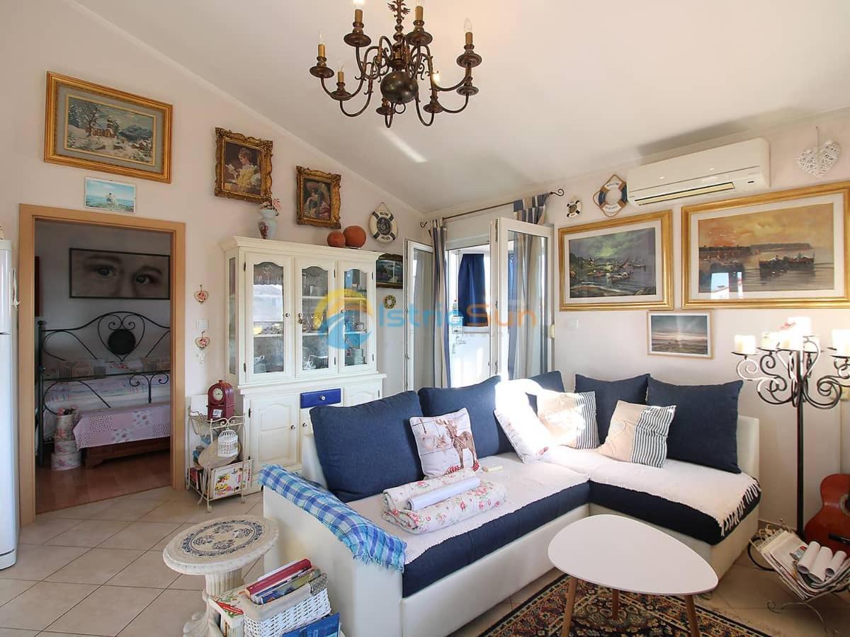 Ližnjan Apartments Bardak מראה חיצוני תמונה