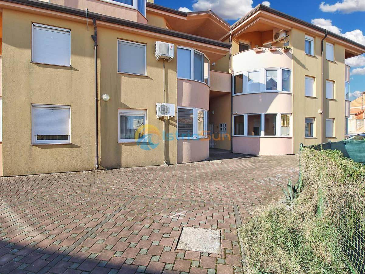 Ližnjan Apartments Bardak מראה חיצוני תמונה