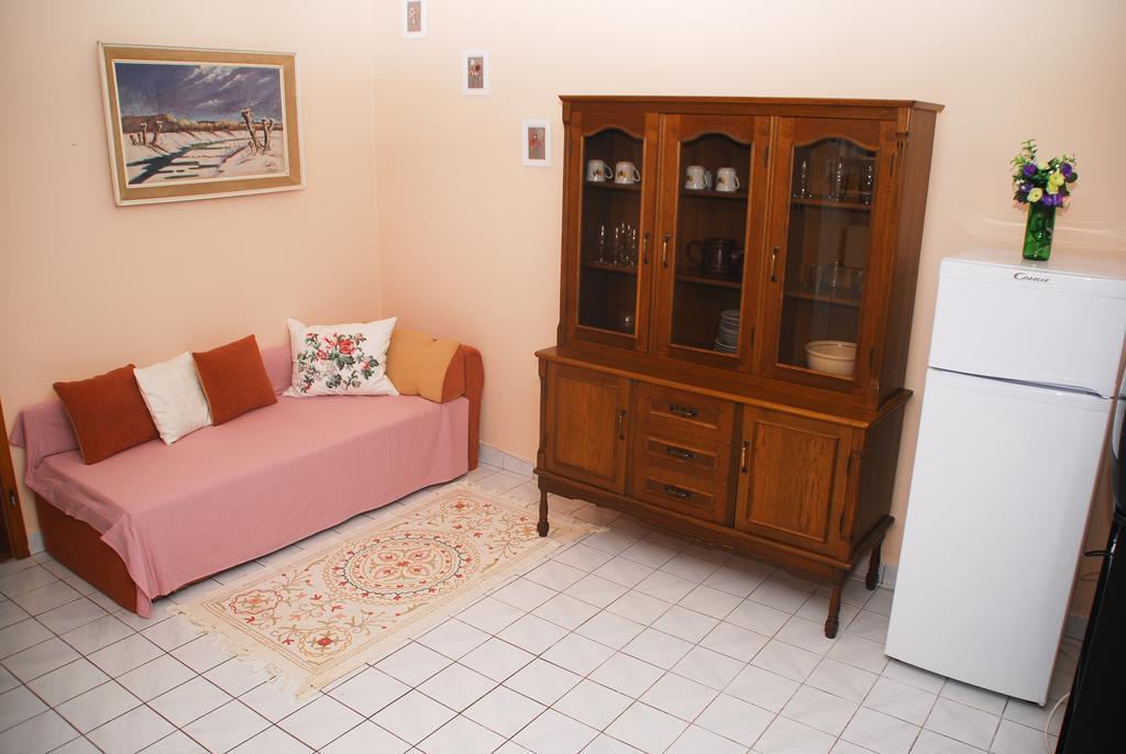 Ližnjan Apartments Bardak חדר תמונה