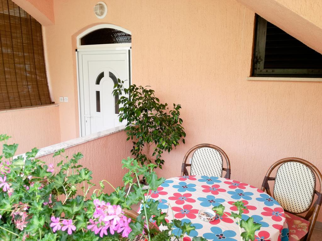Ližnjan Apartments Bardak מראה חיצוני תמונה