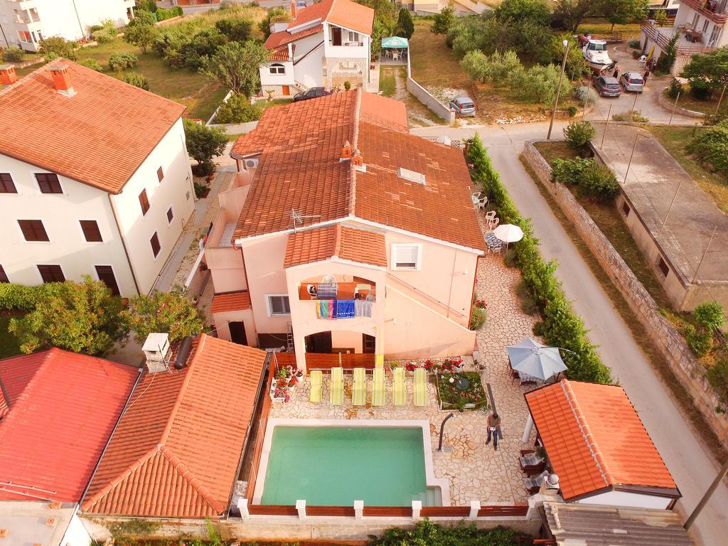 Ližnjan Apartments Bardak מראה חיצוני תמונה