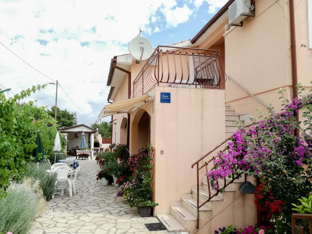 Ližnjan Apartments Bardak מראה חיצוני תמונה